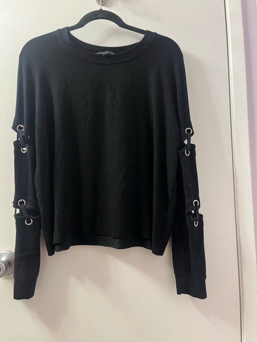 Generation Love Pullover Top Size Small- PTP 26-31 L Like New